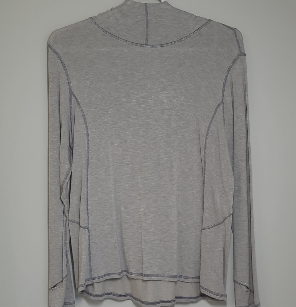 Danskin 16/18 Top With Hood And Thumb Holes